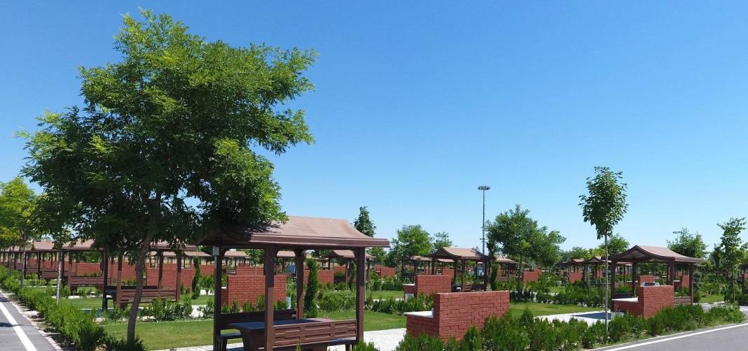 Karatay’daki bu adreste aileye özel piknik bahçesi var! Üstelik mangal yakmak da serbest 3